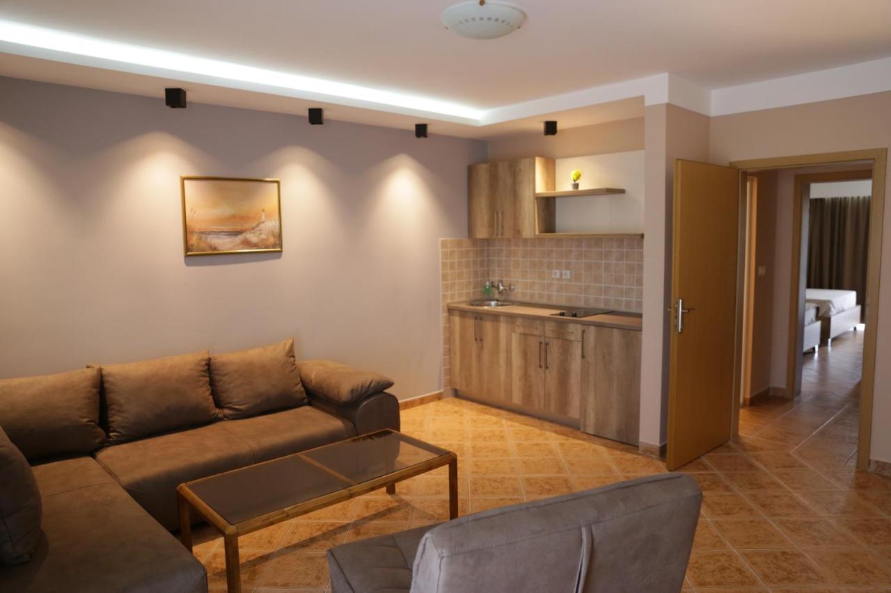 Hotel Comfort Ulcinj Exteriér fotografie